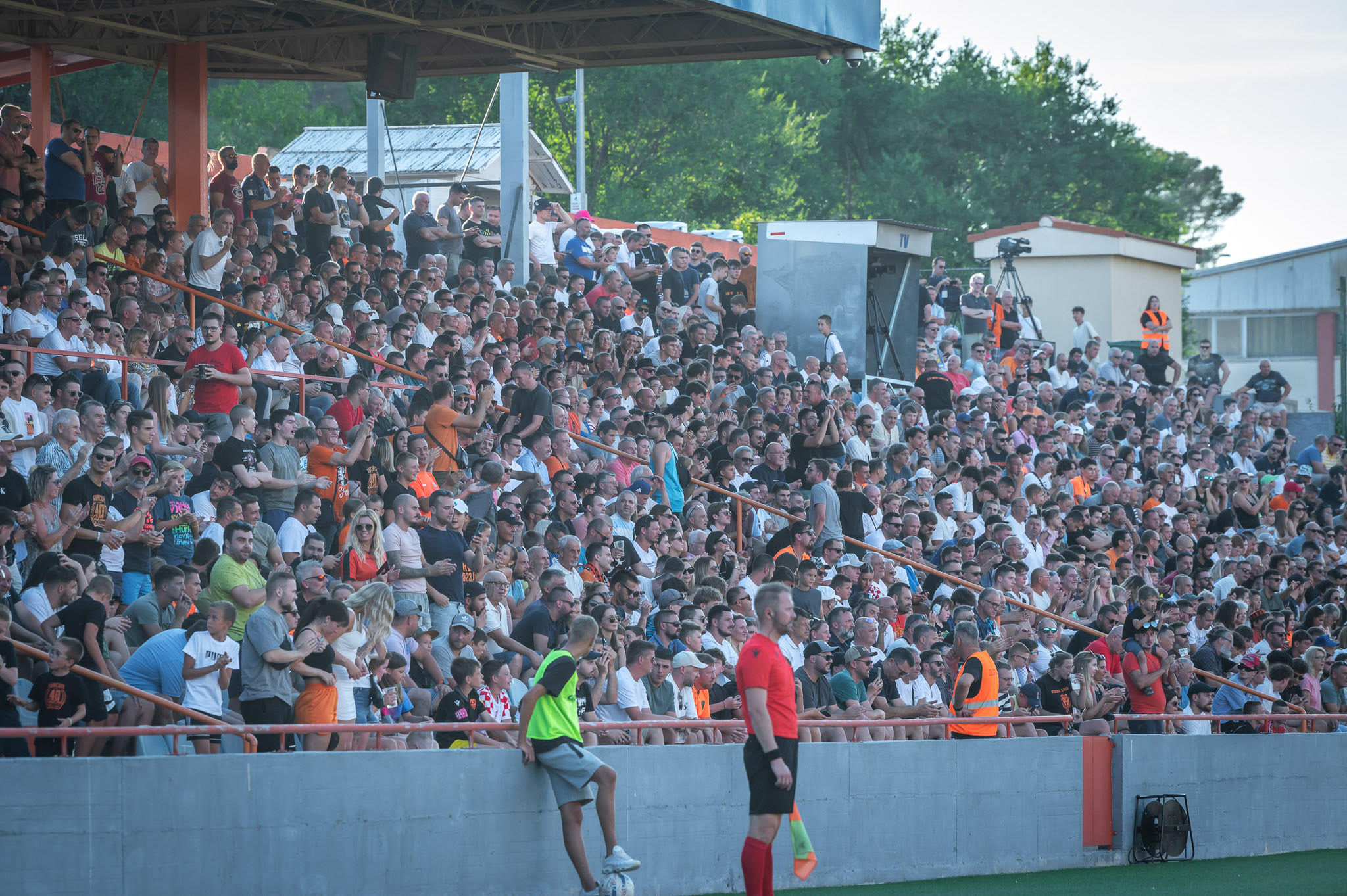 vs belupo fans